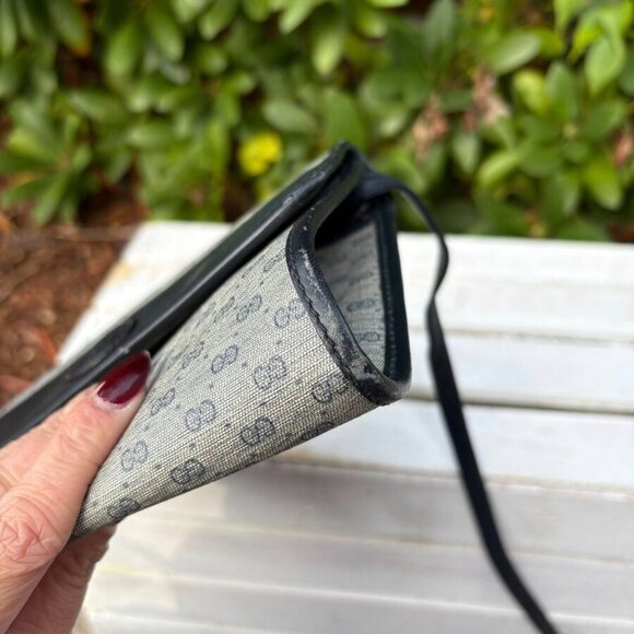 Gucci Vintage Clutch Crossbody - Picture 11 of 12